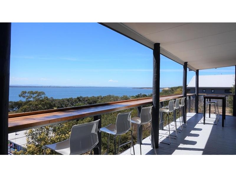 99 Wattle Grove, Loch Sport VIC 3851