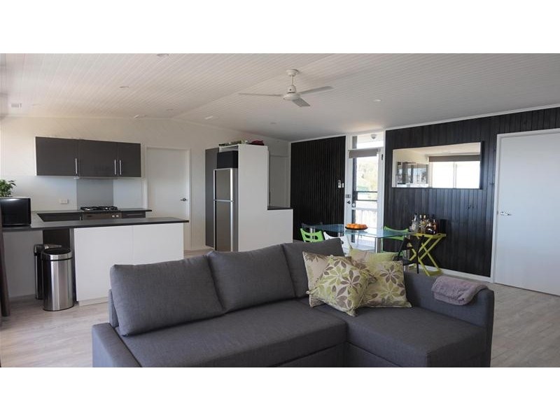 99 Wattle Grove, Loch Sport VIC 3851