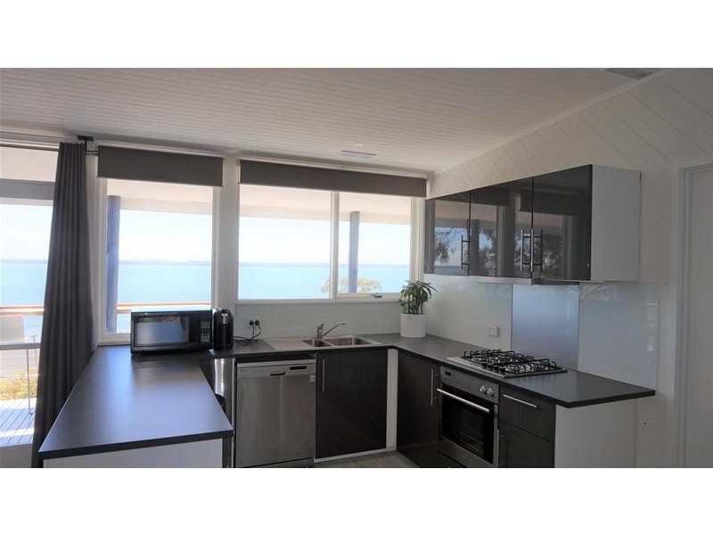 99 Wattle Grove, Loch Sport VIC 3851