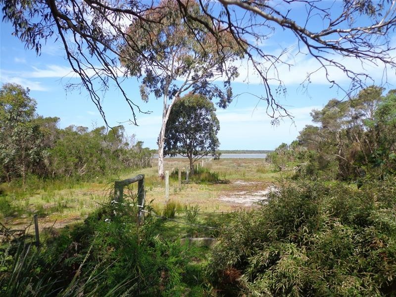 26 Christopher Court, Loch Sport VIC 3851