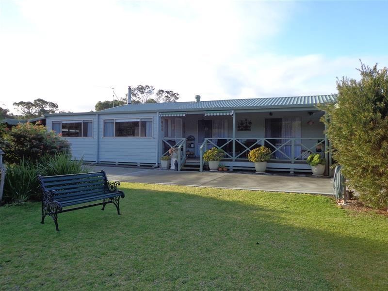 55 Victoria Street, Loch Sport VIC 3851