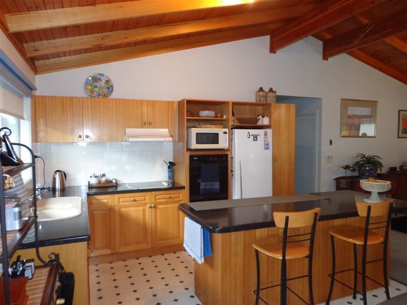 55 Victoria Street, Loch Sport VIC 3851