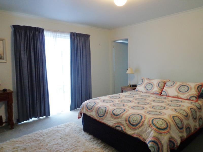 55 Victoria Street, Loch Sport VIC 3851