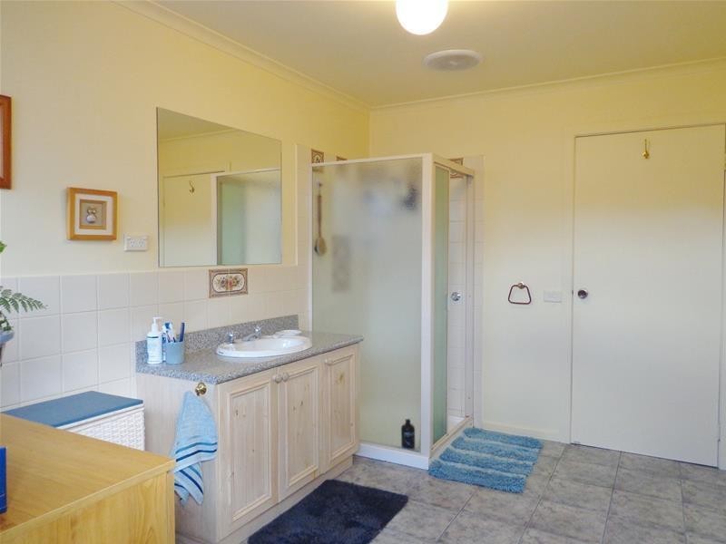 55 Victoria Street, Loch Sport VIC 3851