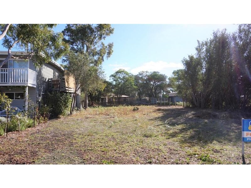 107 Campbell Street, Loch Sport VIC 3851