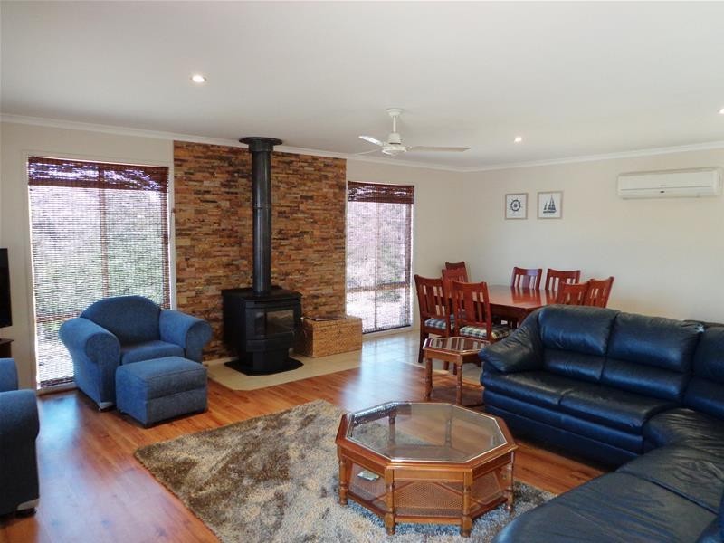 73 Toorak Avenue, Loch Sport VIC 3851