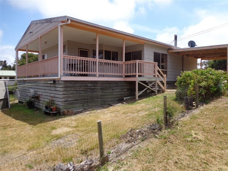 42 Goodlett Avenue, Loch Sport VIC 3851