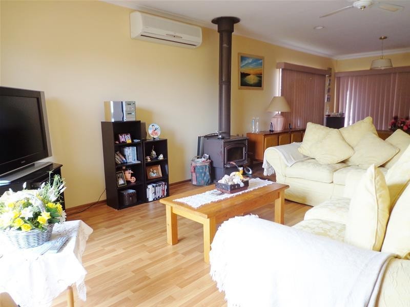 42 Goodlett Avenue, Loch Sport VIC 3851