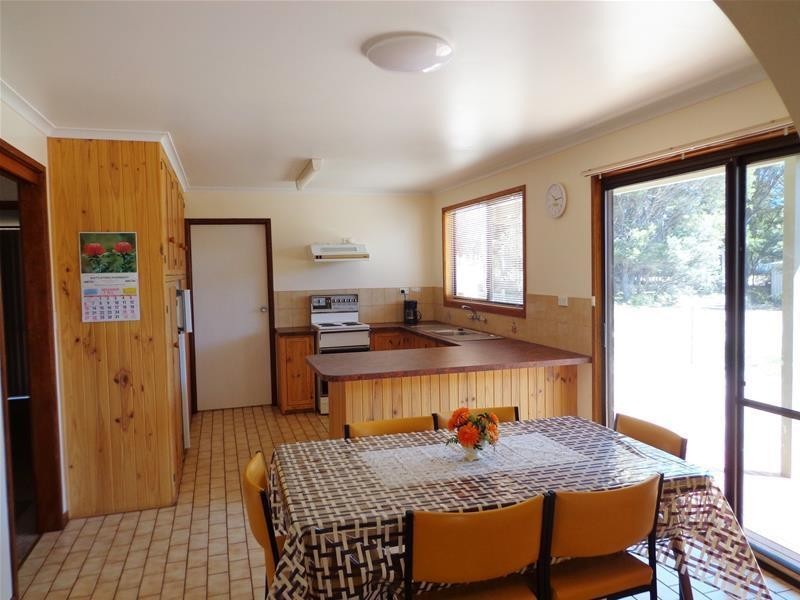 77 National Park Road, Loch Sport VIC 3851