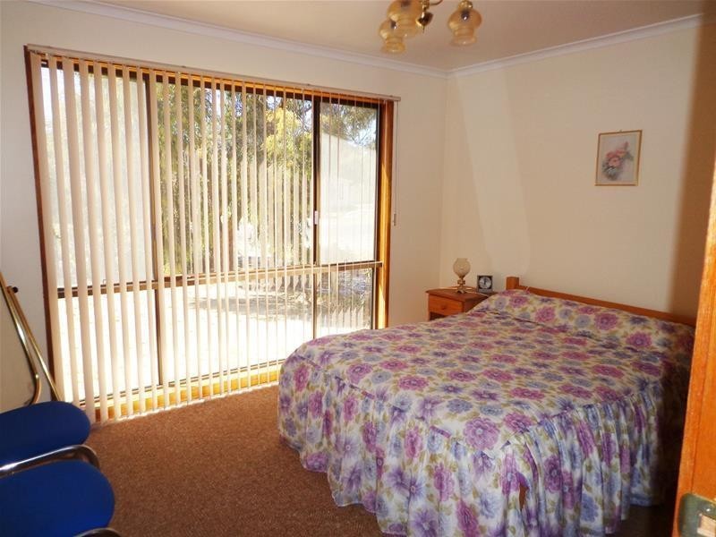 77 National Park Road, Loch Sport VIC 3851