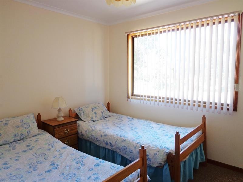 77 National Park Road, Loch Sport VIC 3851