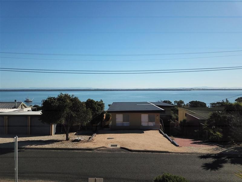 6 Pelican Street, Loch Sport VIC 3851