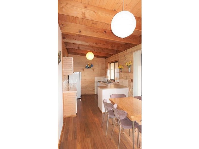 6 Pelican Street, Loch Sport VIC 3851