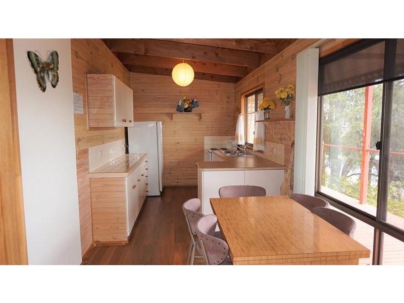 6 Pelican Street, Loch Sport VIC 3851