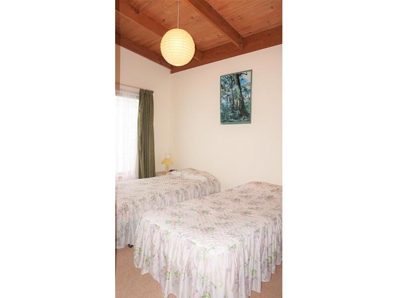 6 Pelican Street, Loch Sport VIC 3851