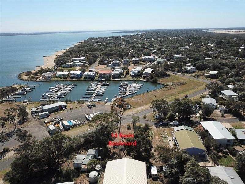 14 Basin Boulevard, Loch Sport VIC 3851