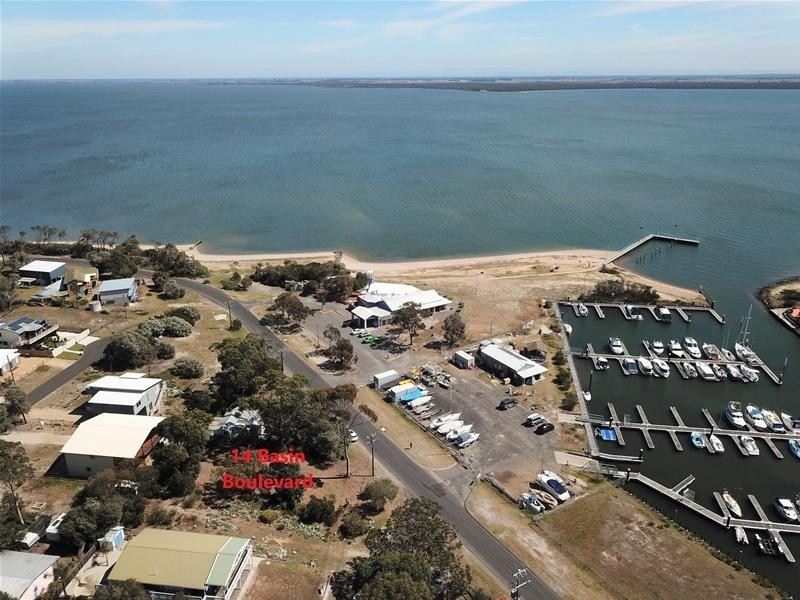 14 Basin Boulevard, Loch Sport VIC 3851