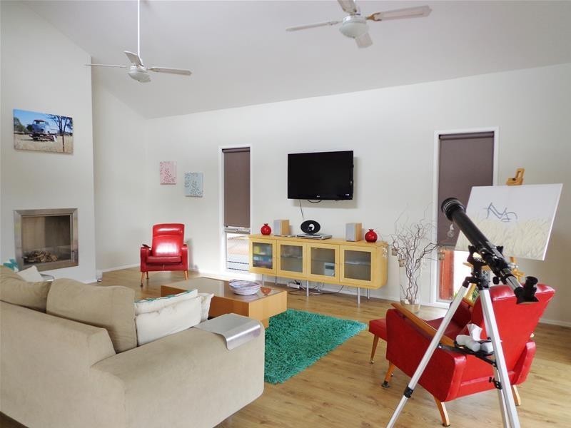 32 Victoria Street, Loch Sport VIC 3851