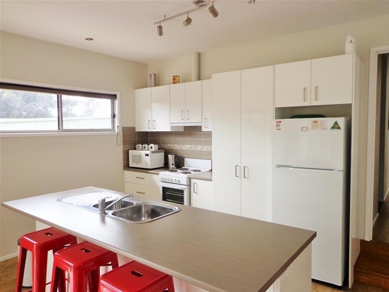 32 Victoria Street, Loch Sport VIC 3851