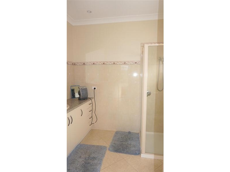 14 Central Avenue, Loch Sport VIC 3851