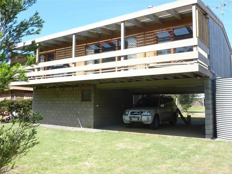 14 Seagull Drive, Loch Sport VIC 3851