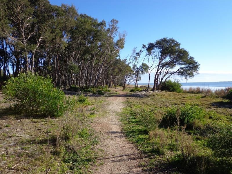 14 Seagull Drive, Loch Sport VIC 3851