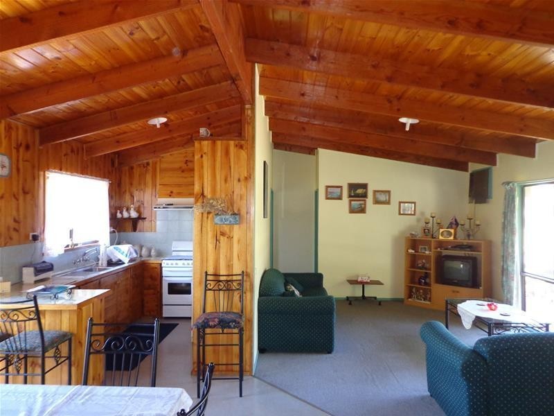 2 Emu Court, Loch Sport VIC 3851