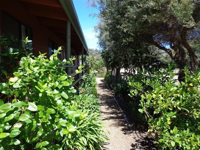 2 Emu Court, Loch Sport VIC 3851