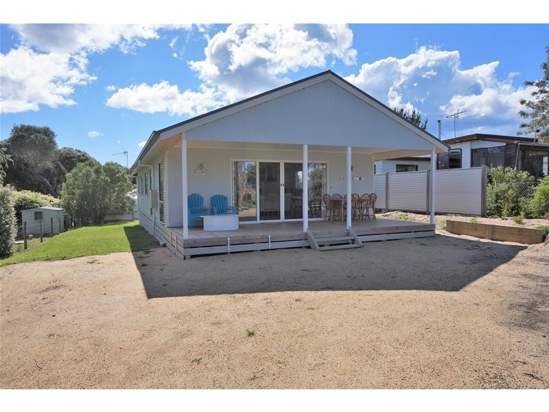 6 Marina Drive, Loch Sport VIC 3851