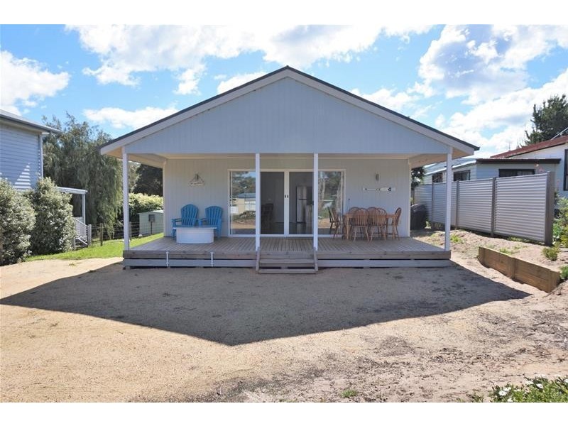 6 Marina Drive, Loch Sport VIC 3851