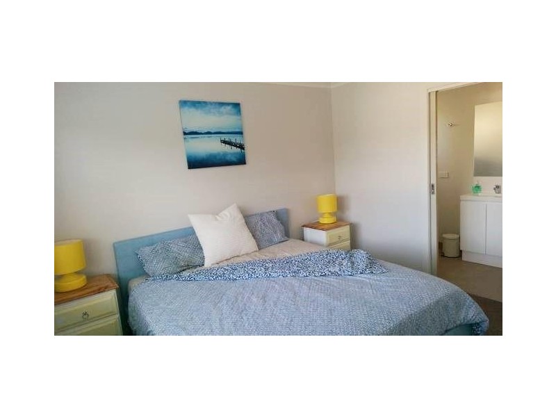 6 Marina Drive, Loch Sport VIC 3851