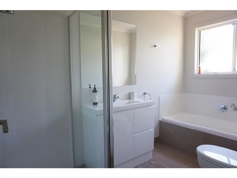 6 Marina Drive, Loch Sport VIC 3851