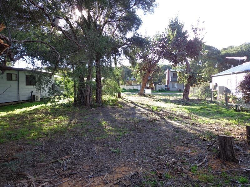 38 Central Avenue, Loch Sport VIC 3851