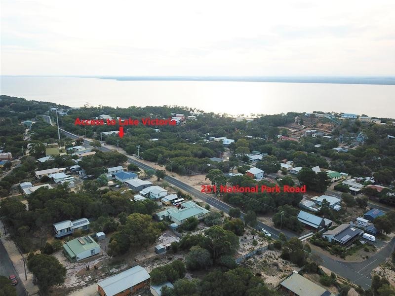 251 National Park Road, Loch Sport VIC 3851