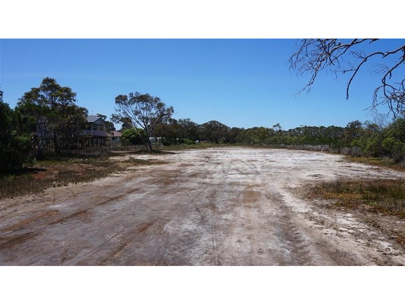 14 Davies Street, Loch Sport VIC 3851