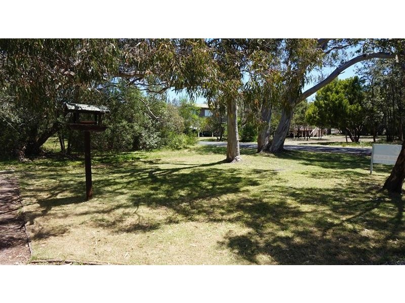 14 Davies Street, Loch Sport VIC 3851