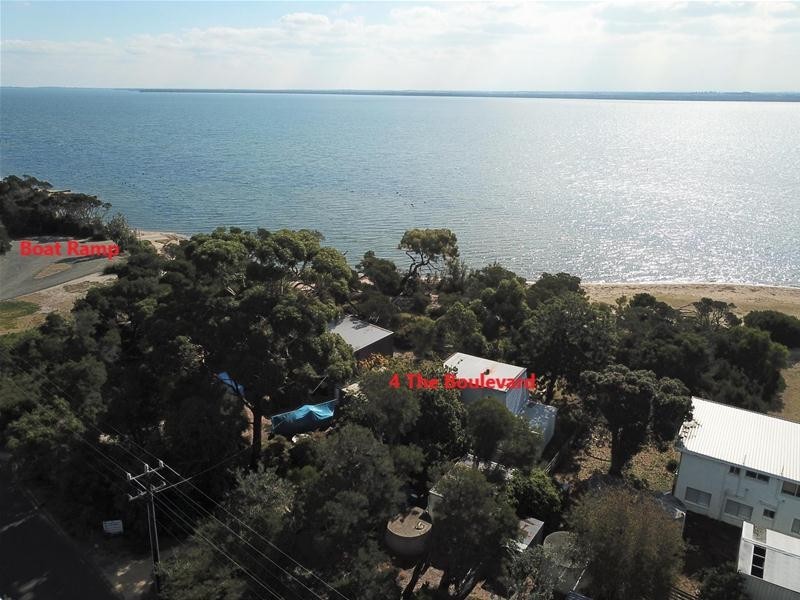 4 The Boulevard, Loch Sport VIC 3851