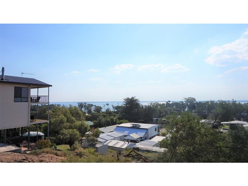 27 Wattle Grove, Loch Sport VIC 3851