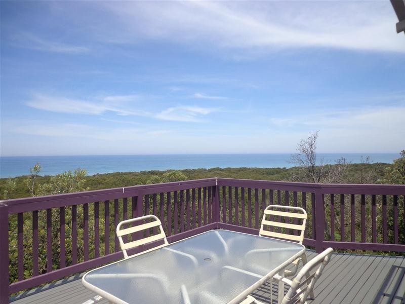 19B Track Ten, Loch Sport VIC 3851