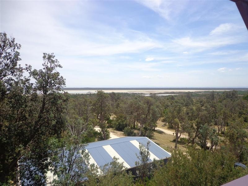 19B Track Ten, Loch Sport VIC 3851