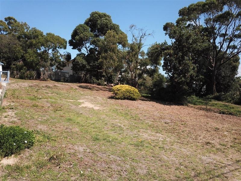 25 Holmes Street, Loch Sport VIC 3851