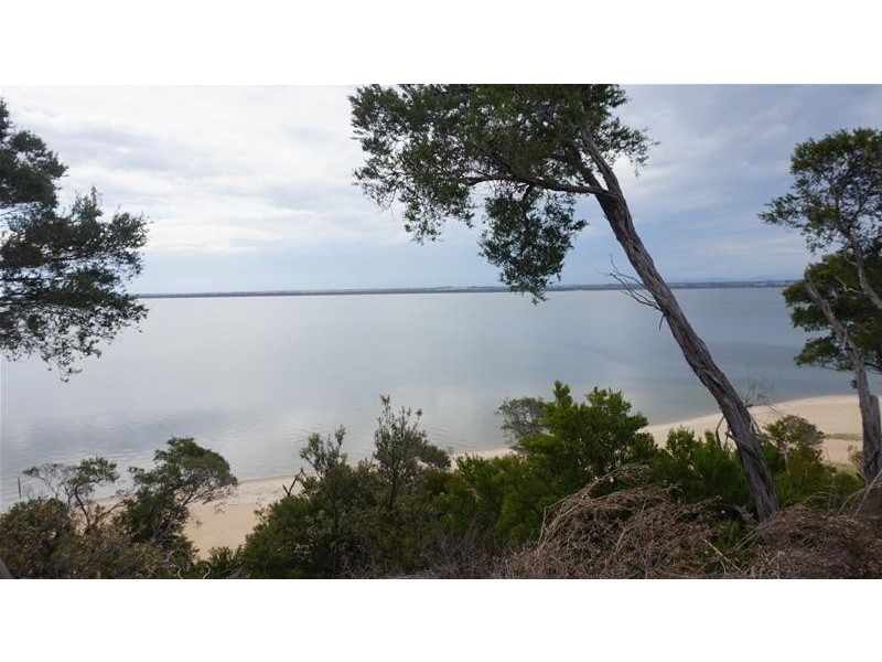 41 Toorak Avenue, Loch Sport VIC 3851