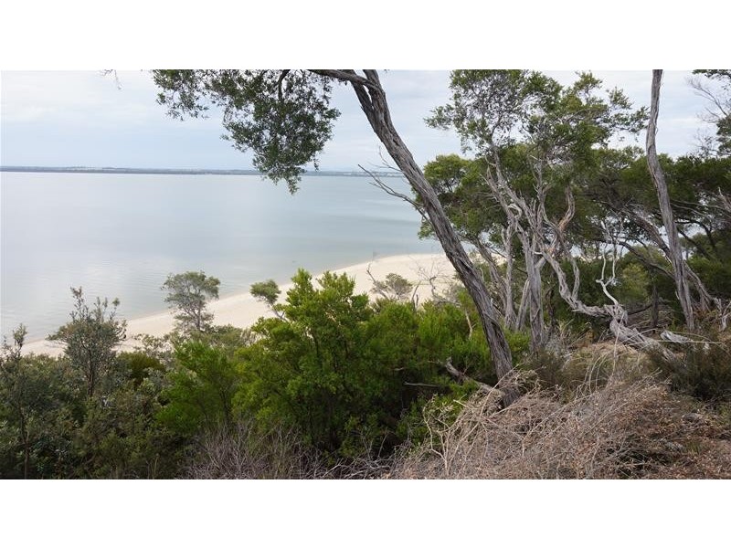 41 Toorak Avenue, Loch Sport VIC 3851