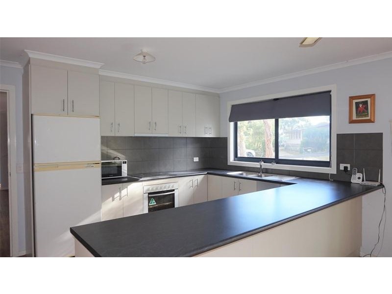 8 Bluff Drive, Loch Sport VIC 3851