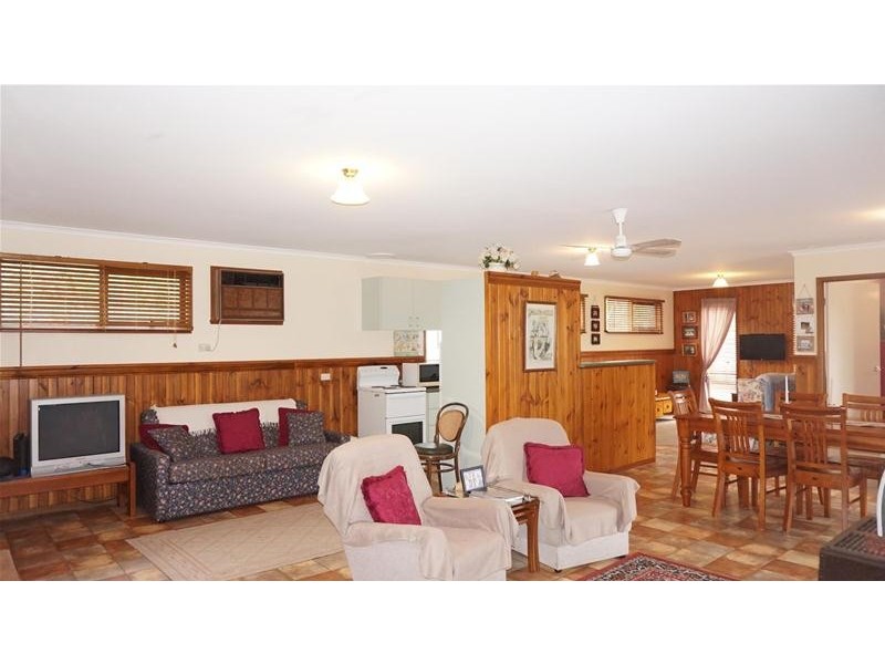 46 Carroll Street, Loch Sport VIC 3851