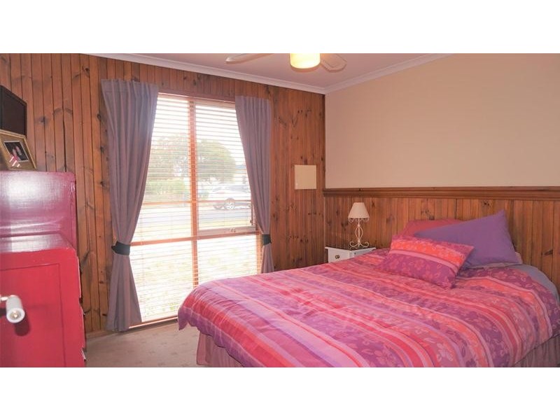 46 Carroll Street, Loch Sport VIC 3851