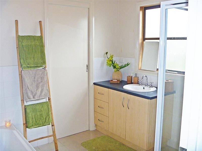 147 National Park Road, Loch Sport VIC 3851