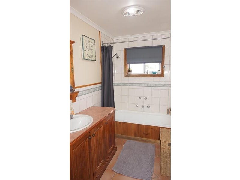 20 Banksia Street, Loch Sport VIC 3851