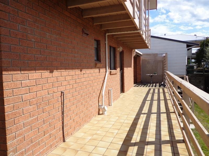 15 Wattle Grove, Loch Sport VIC 3851