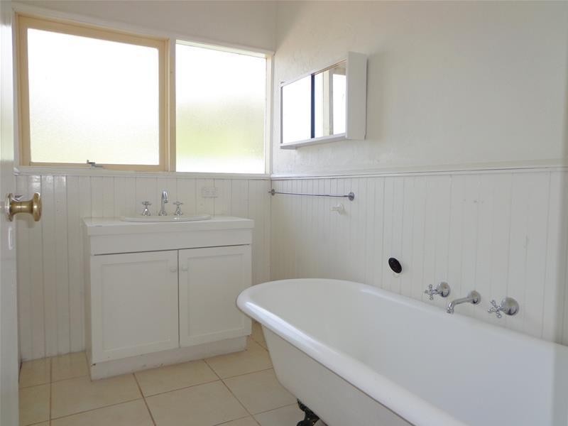 341 National Park Road, Loch Sport VIC 3851